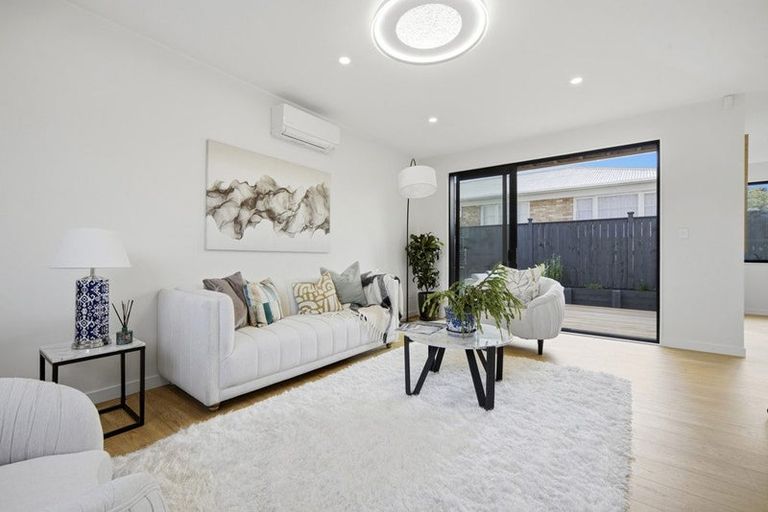 Photo of property in 28b Kereru Street, Henderson, Auckland, 0612