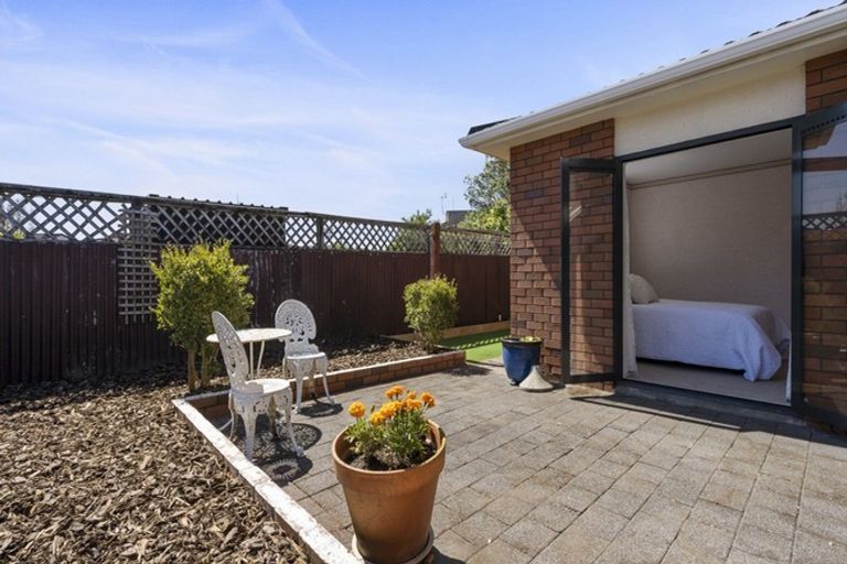 Photo of property in 15a Sanders Avenue, Westown, New Plymouth, 4310