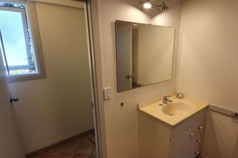 Photo of property in 1/129 Grafton Road, Grafton, Auckland, 1010