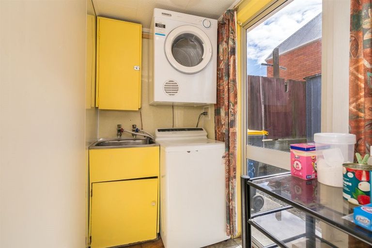 Photo of property in 32 Dundas Street, North Dunedin, Dunedin, 9016