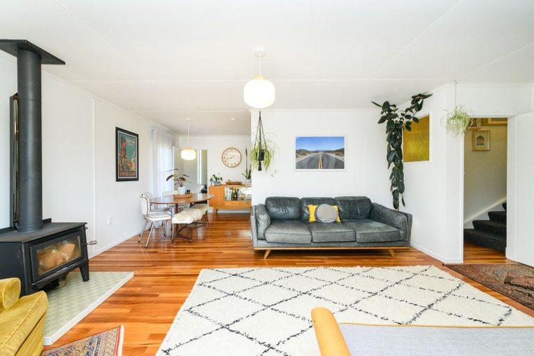 Photo of property in 75 Ruamahanga Crescent, Terrace End, Palmerston North, 4410