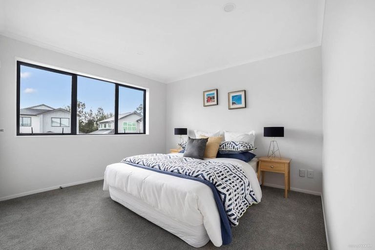 Photo of property in 11 Thomas Rielly Avenue, Hobsonville, Auckland, 0616