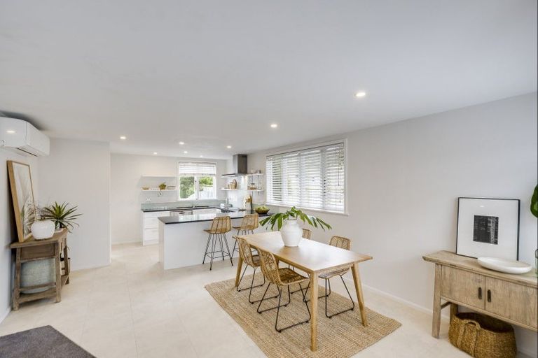 Photo of property in 2/8 Meeanee Quay, Westshore, Napier, 4110