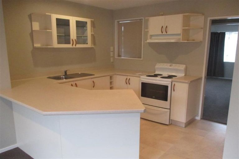 Photo of property in 17c Division Street, Riccarton, Christchurch, 8041