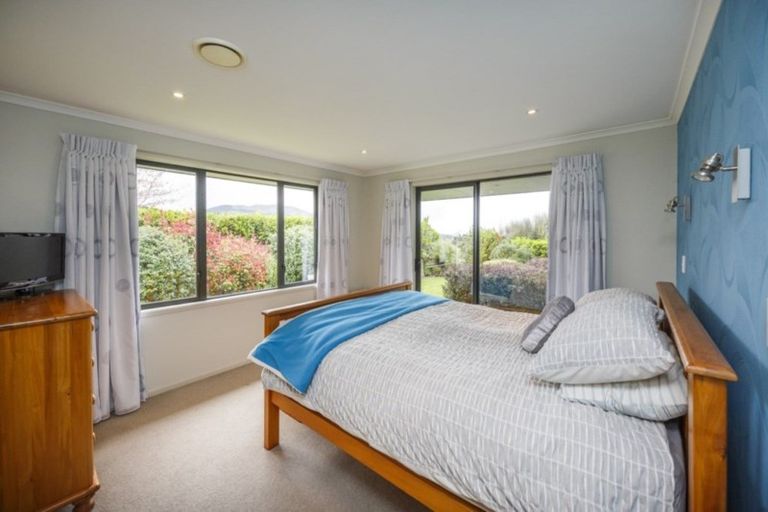 Photo of property in 16 Shere Lane, Linton, Palmerston North, 4472