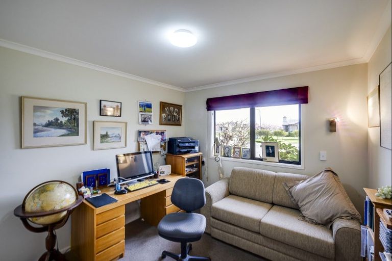 Photo of property in 18 Arbuckle Road, Frimley, Hastings, 4120