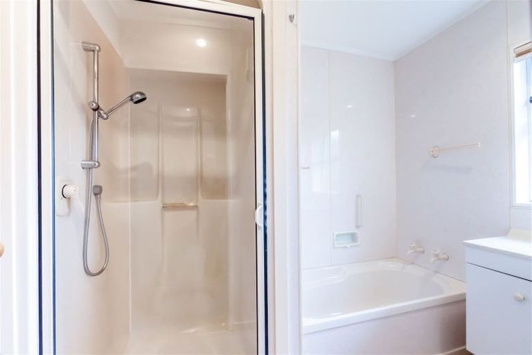 Photo of property in 66a Bluegum Road, Paraparaumu Beach, Paraparaumu, 5032