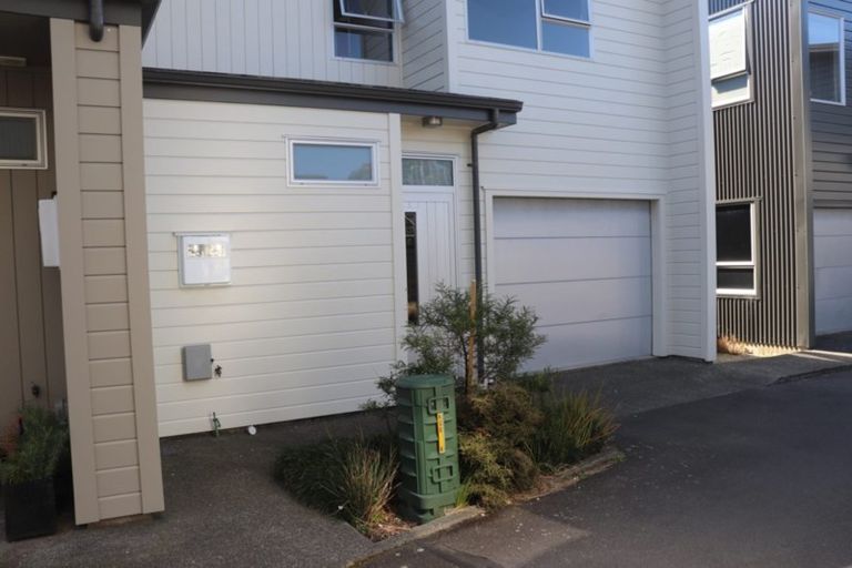 Photo of property in 7/3 Severn Street, Island Bay, Wellington, 6023
