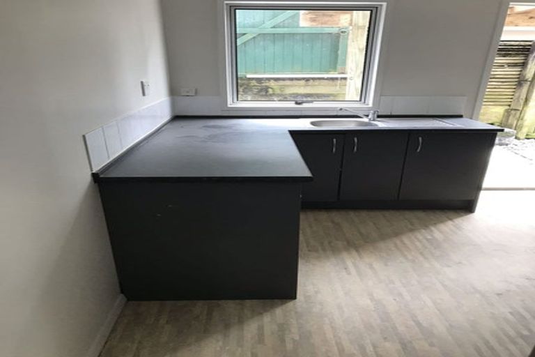 Photo of property in 35b Sartors Avenue, Northcross, Auckland, 0630