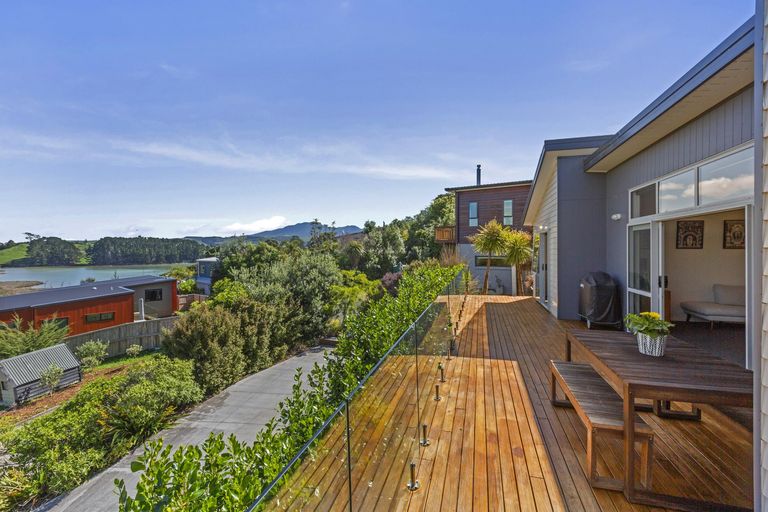 Photo of property in 5b Harakeke Place, Raglan, 3225