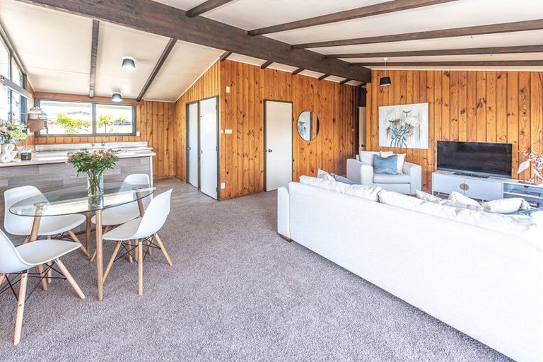 Photo of property in 33 Tongariro Street, Castlecliff, Whanganui, 4501