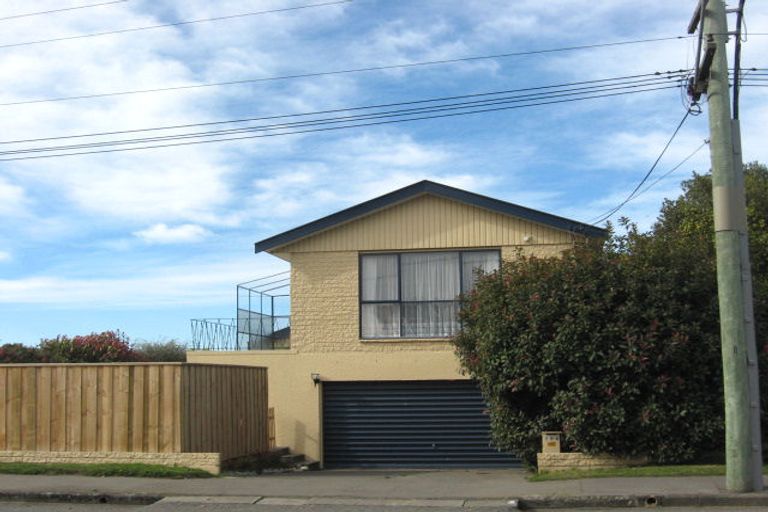 Photo of property in 1/196 Racecourse Road, Sockburn, Christchurch, 8042