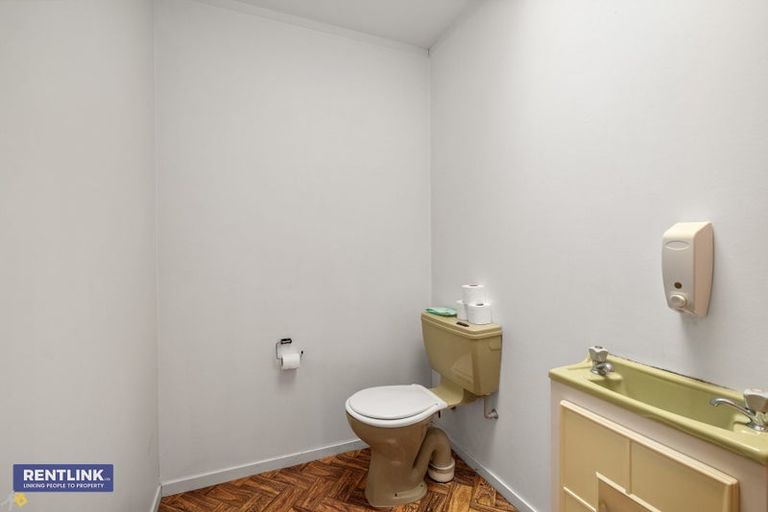 Photo of property in 1/210 Devonport Road, Tauranga, 3110