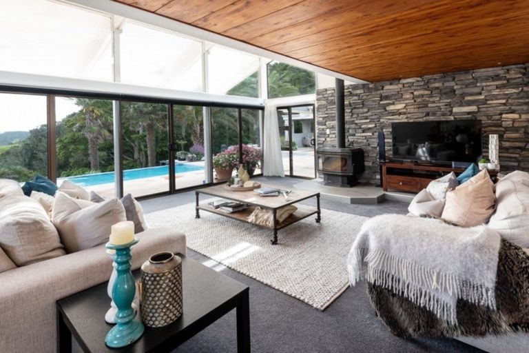 Photo of property in 214 Alfriston Ardmore Road, Ardmore, Papakura, 2582