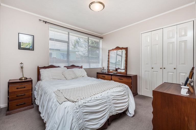 Photo of property in 1/10 Camden Place, Papatoetoe, Auckland, 2025