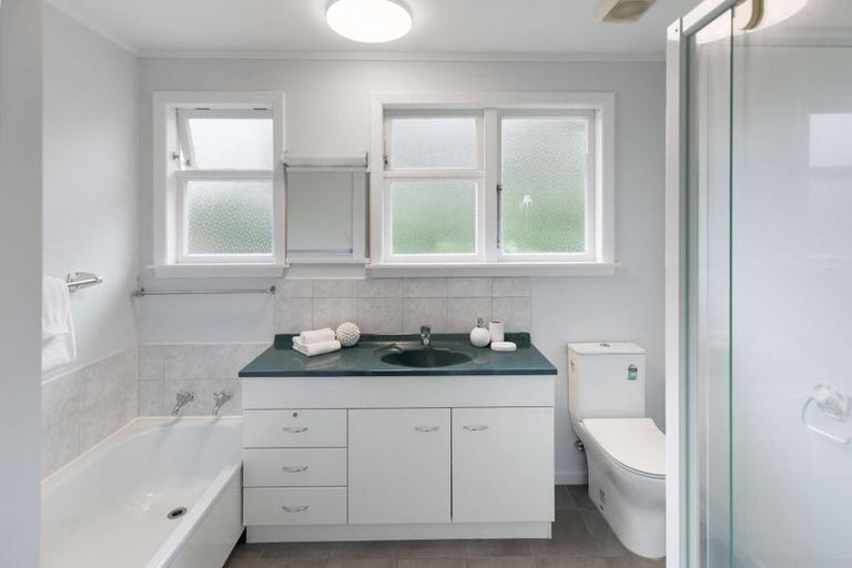 Photo of property in 11 Bristow Street, Saint Johns Hill, Whanganui, 4501