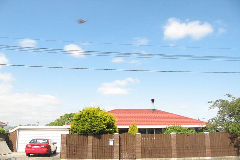 Photo of property in 2/58 Rowan Avenue, Aranui, Christchurch, 8061