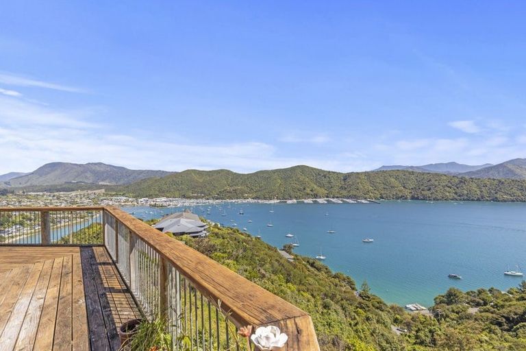 Photo of property in 5 Cooks Ridge, Waikawa, Picton, 7281