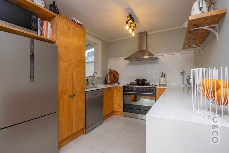 Photo of property in 30 Rata Street, Helensville, 0800