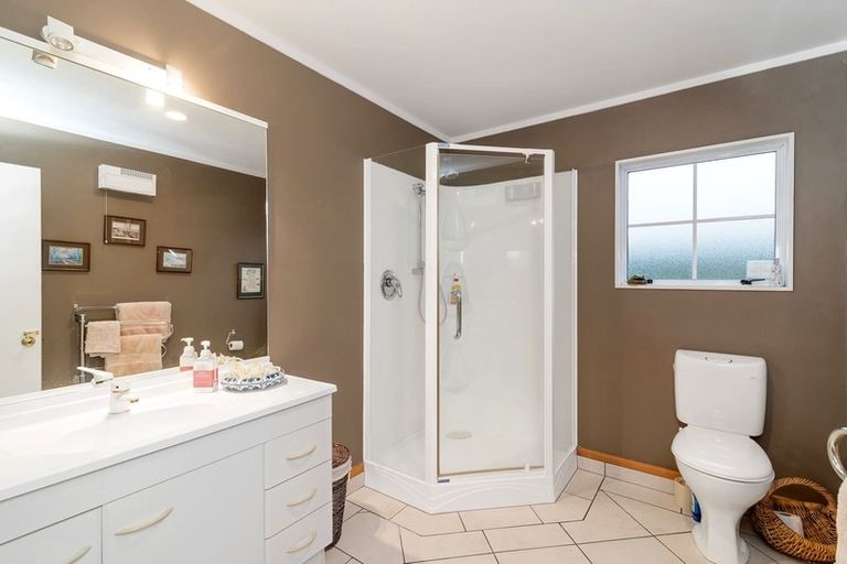 Photo of property in 95 Shepherd Road, Waipahihi, Taupo, 3330