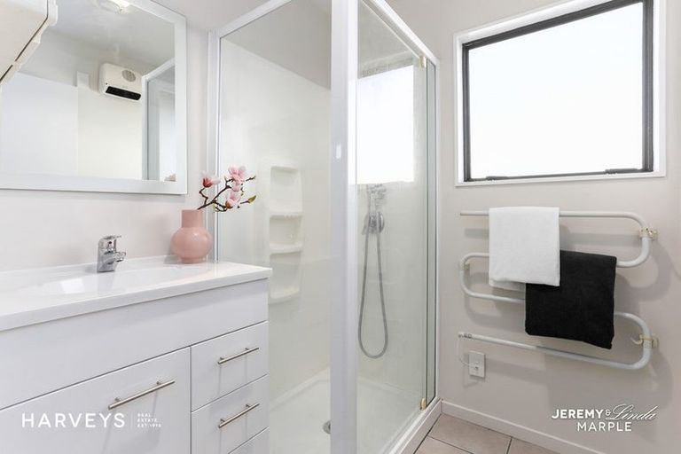 Photo of property in 1/21 Rosier Road, Glen Eden, Auckland, 0602