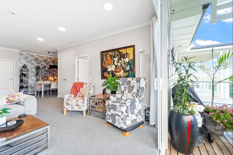 Photo of property in 106 Rewa Rewa Lane, Orewa, 0931