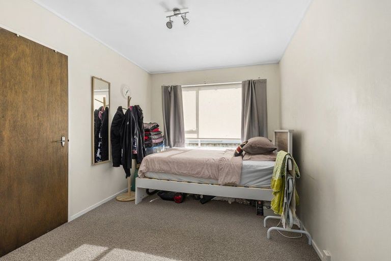 Photo of property in 15a Streatlam Crescent, Strathmore Park, Wellington, 6022