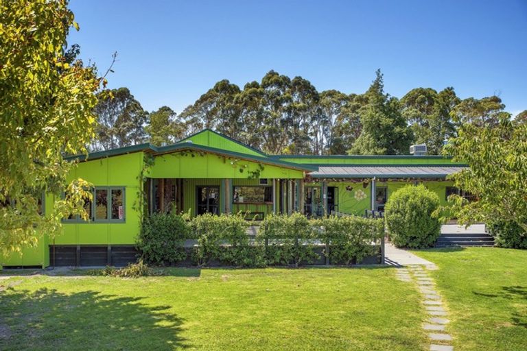 Photo of property in 12 Huna Road, Coastlands, Whakatane, 3191