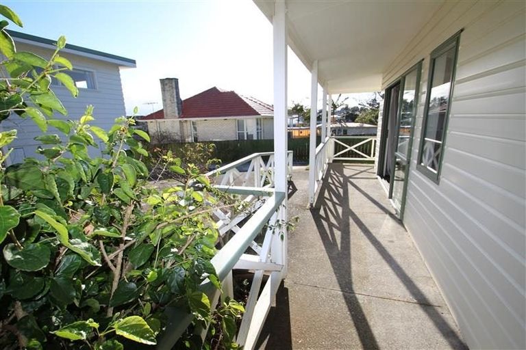 Photo of property in 12a Regent Street, Devonport, Auckland, 0624