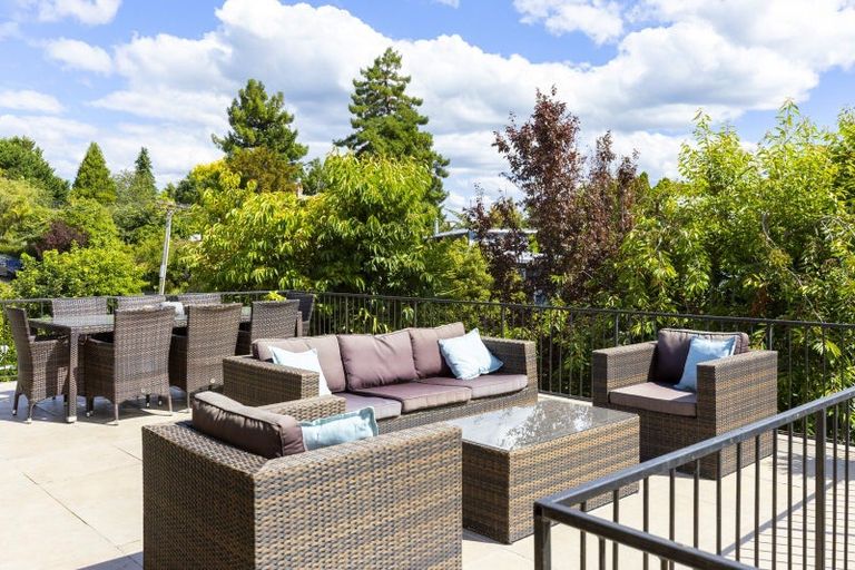 Photo of property in 1 Norfolk Road, Waipahihi, Taupo, 3330