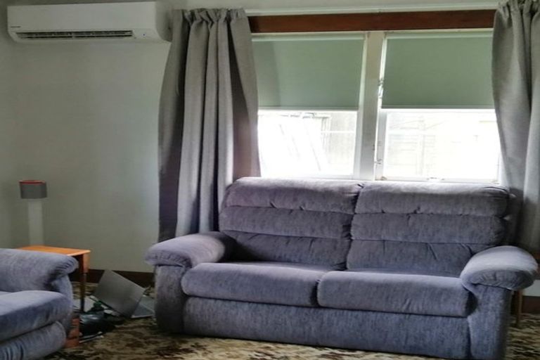 Photo of property in 10 Tukapa Street, Westown, New Plymouth, 4310