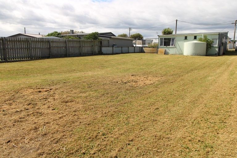 Photo of property in 8 Thomas Place, Foxton Beach, Foxton, 4815