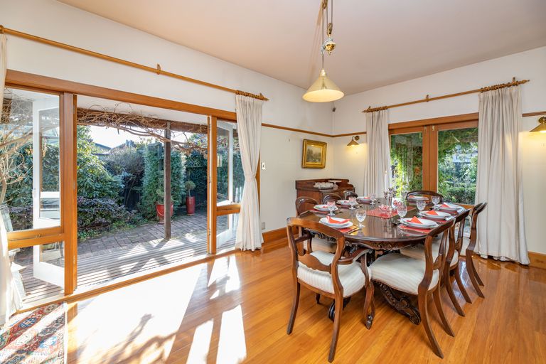 Photo of property in 130 Memorial Avenue, Burnside, Christchurch, 8053