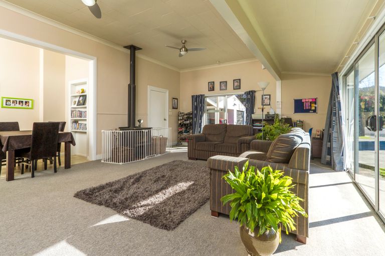 Photo of property in 84 Whitby Road, Wakefield, 7025