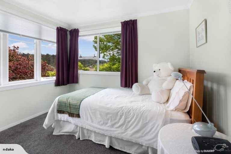 Photo of property in 337 Stokes Valley Road, Stokes Valley, Lower Hutt, 5019