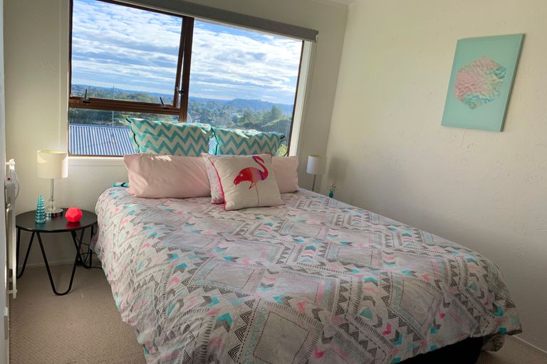 Photo of property in 2/39 Brunton Place, Glenfield, Auckland, 0629