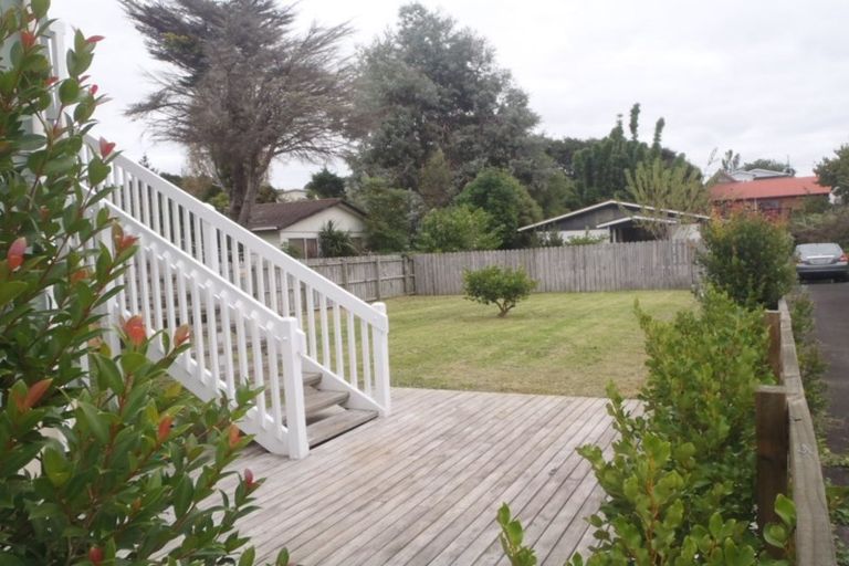 Photo of property in 1/59 Glendale Road, Glen Eden, Auckland, 0602