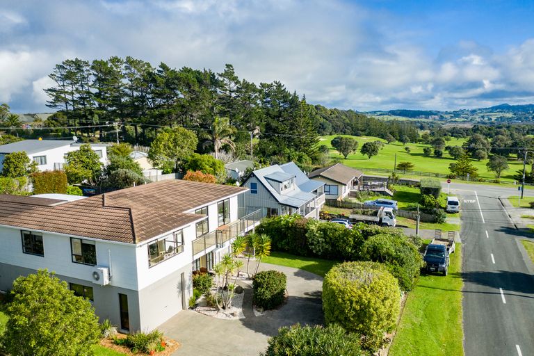 Photo of property in 6 Awatea Street, Mangawhai Heads, Mangawhai, 0505