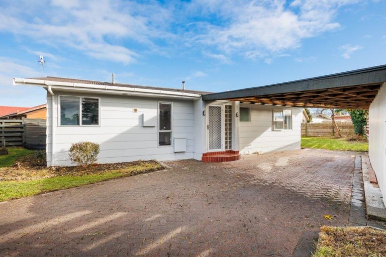 Photo of property in 41 Acacia Street, Kelvin Grove, Palmerston North, 4414