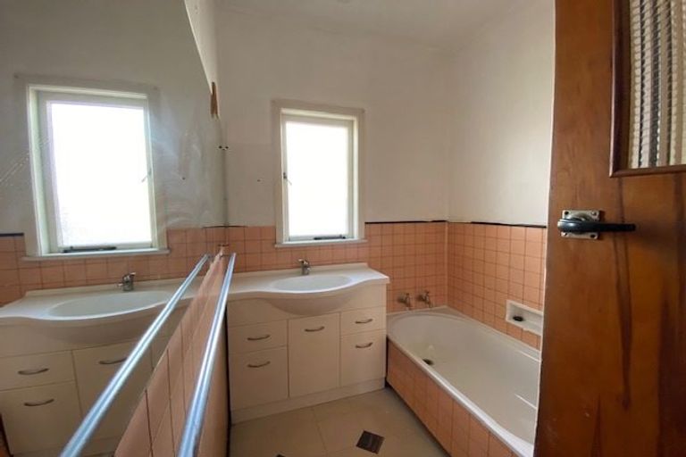 Photo of property in 13 Regent Street, Papatoetoe, Auckland, 2025