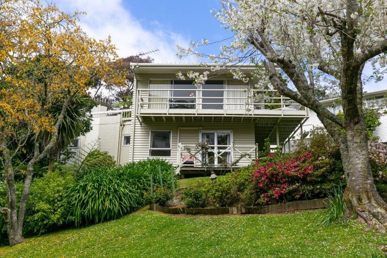 Photo of property in 11a Kamla Way, Khandallah, Wellington, 6035