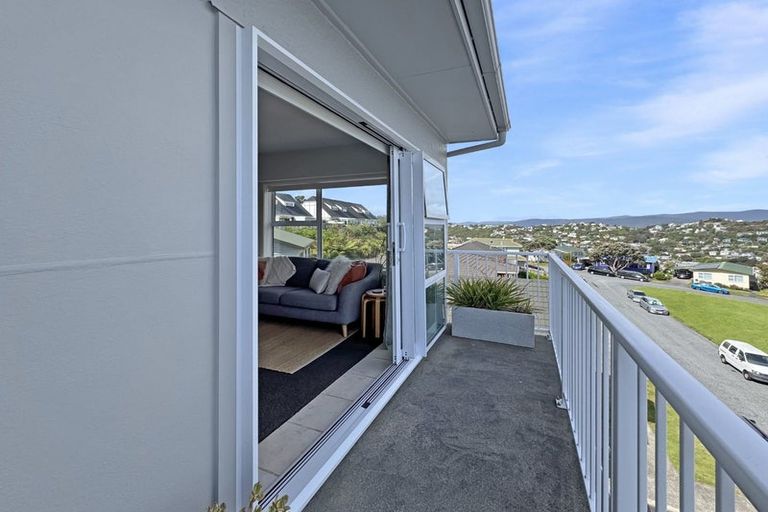 Photo of property in 6/32 Akaroa Drive, Maupuia, Wellington, 6022