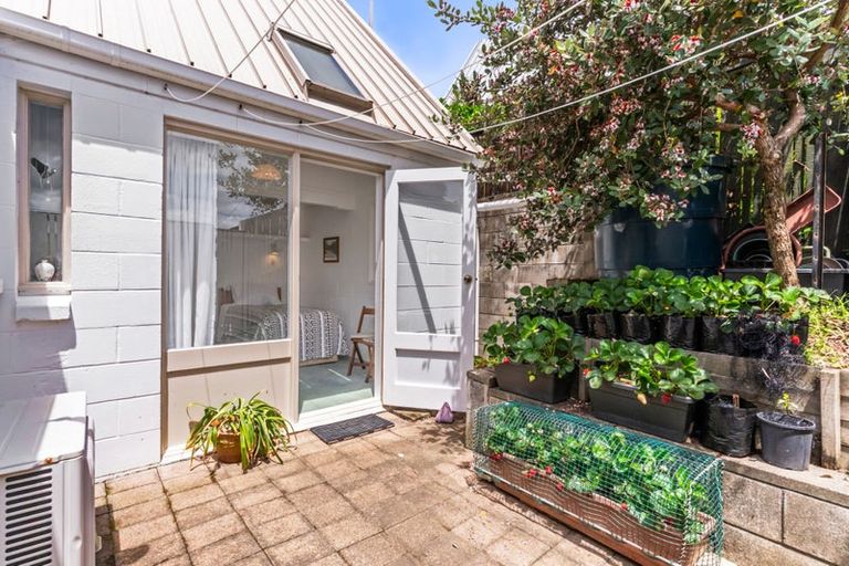 Photo of property in 46 Albert Road, Devonport, Auckland, 0624