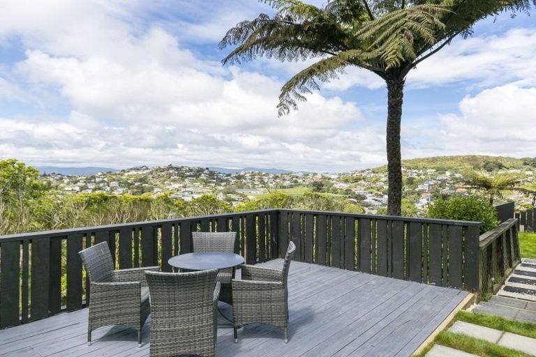 Photo of property in 54 Kandy Crescent, Ngaio, Wellington, 6035