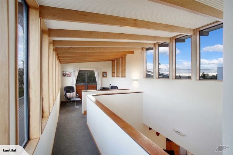 Photo of property in 65 Forrest Hill Road, Milford, Auckland, 0620