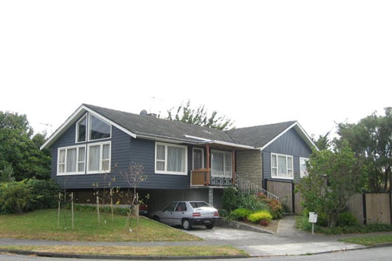 Photo of property in 19 Brightwater Crescent, Totara Park, Upper Hutt, 5018