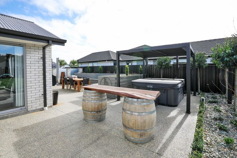 Photo of property in 28 Northside Drive, Waikiwi, Invercargill, 9810