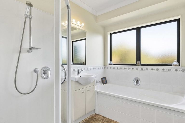 Photo of property in 11 Barnaby Road, Tuakau, 2121