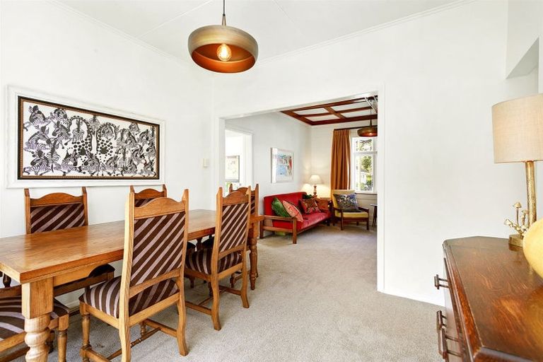 Photo of property in 25 Findlay Street, Tawa, Wellington, 5028