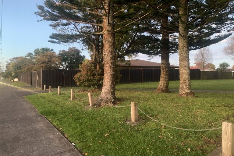 Photo of property in 1 Rathgar Road, Henderson, Auckland, 0610